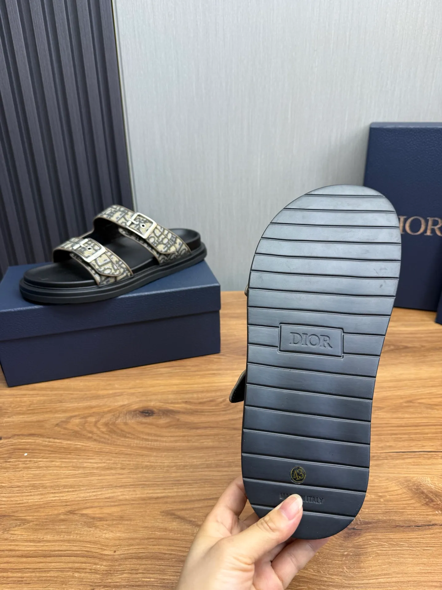 Men's shoes 💰300💰 Dior. Men's slippers 🩴Official website 1:1 production 38-45 yards 45 46 🉑️Customized original material shipped✅